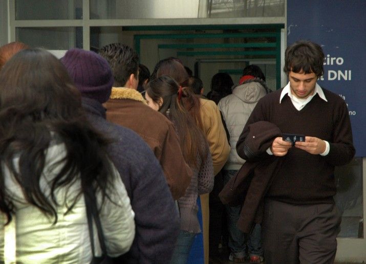 Elecciones 2013: Registros civiles están abiertos para la entrega de DNI