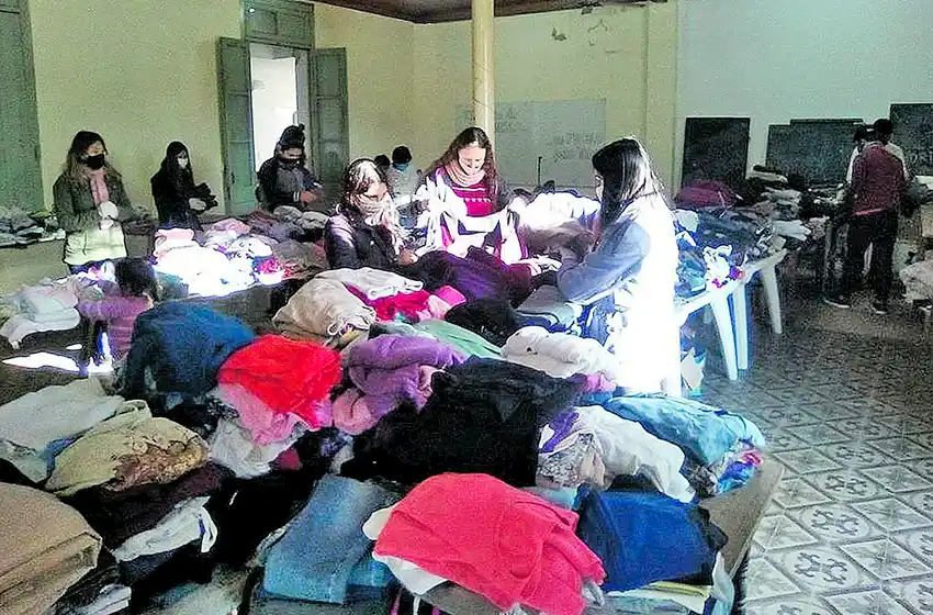 Se viene la «Noche del Frazadazo»: cómo ayudar a los más damnificados por el frío