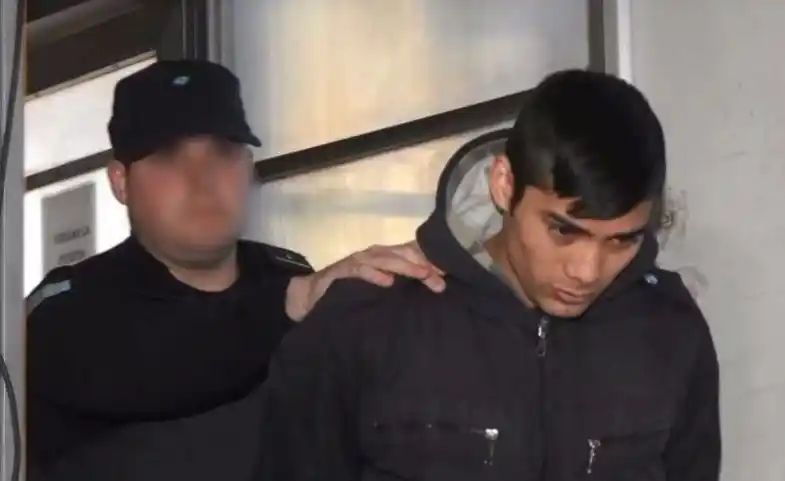 Condenaron a un joven a prisión perpetua por matar a su ex, su suegra y a un menor