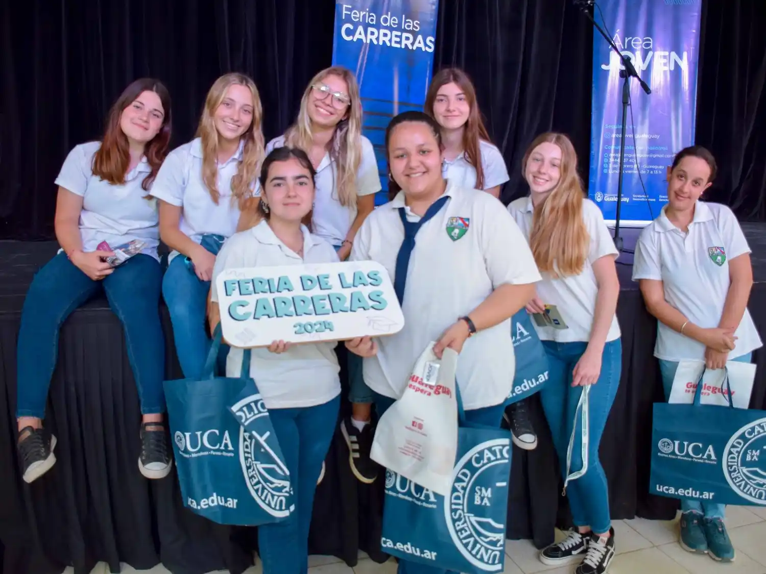 Se han cursado invitaciones a las diferentes escuelas secundarias de la ciudad y la zona.