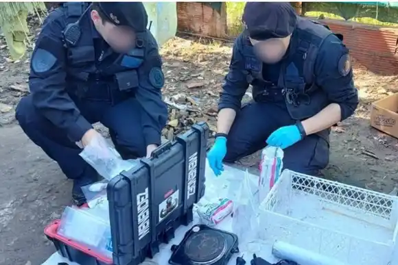 Detuvieron a un joven de 16 años por una supuesta relación con ISIS: investigan si fabricaba explosivos