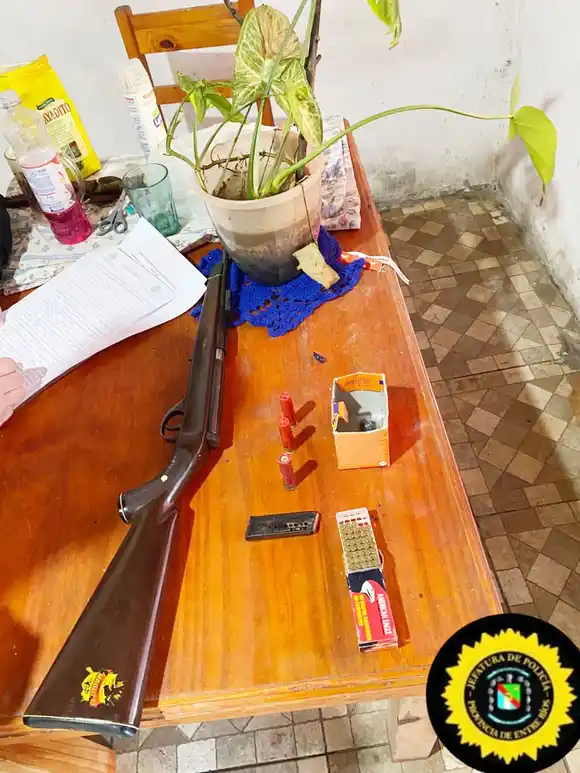 Incautación de un arma de fuego en allanamiento