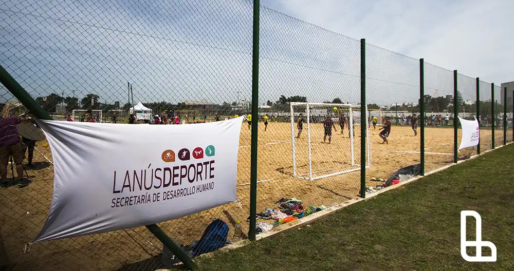 Grindetti inauguró nuevas canchas del Parque Eva Perón: "Los vecinos van a poder disfrutar"