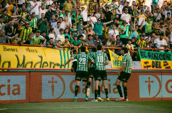 Un ex Newell's fue el héroe en una definición apasionante de los descensos