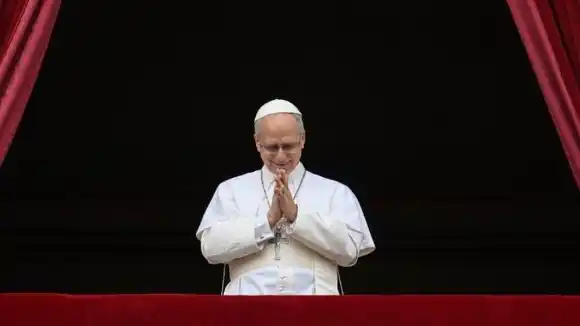 El papa León XIV clama por la paz en Gaza, Ucrania e India-Pakistán en su primer mensaje dominical