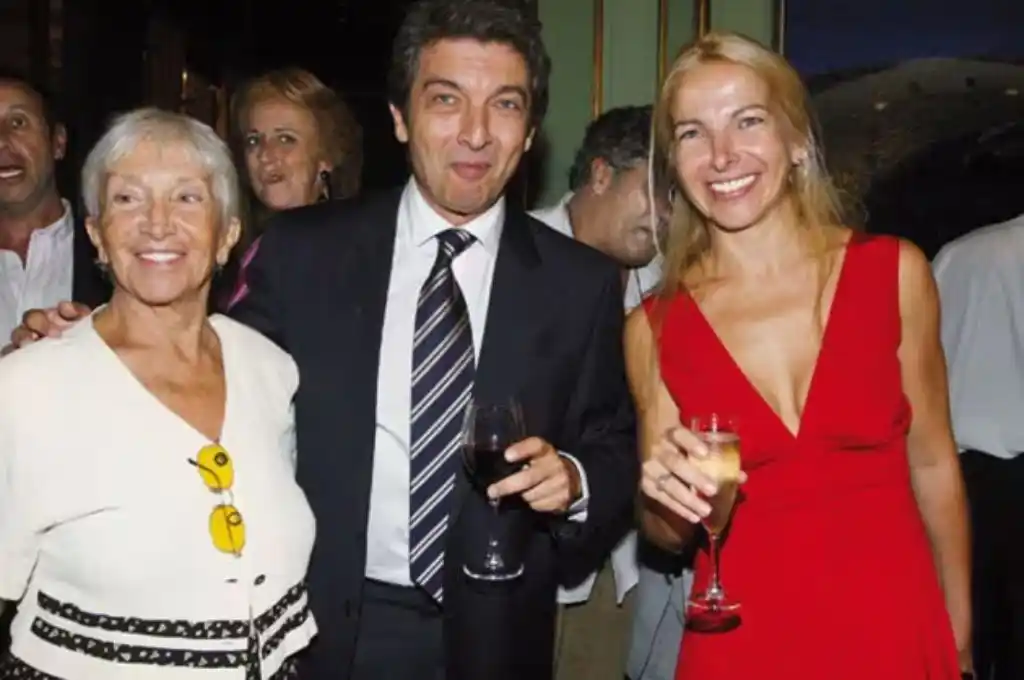 Ricardo y Alejandra Darín junto a su madre