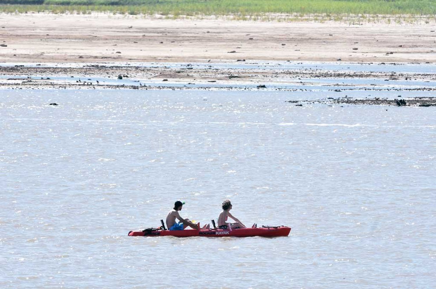 El Río Paraná por encima del metro en Santa Fe