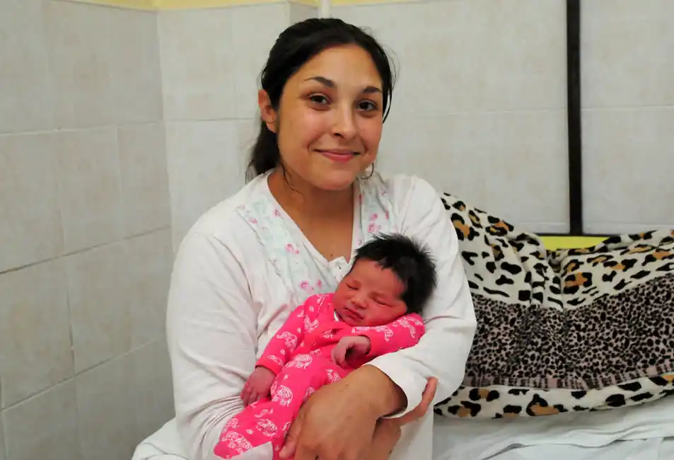La primera bebé tandilense  del año es Alondra y nació  en el Hospital Santamarina