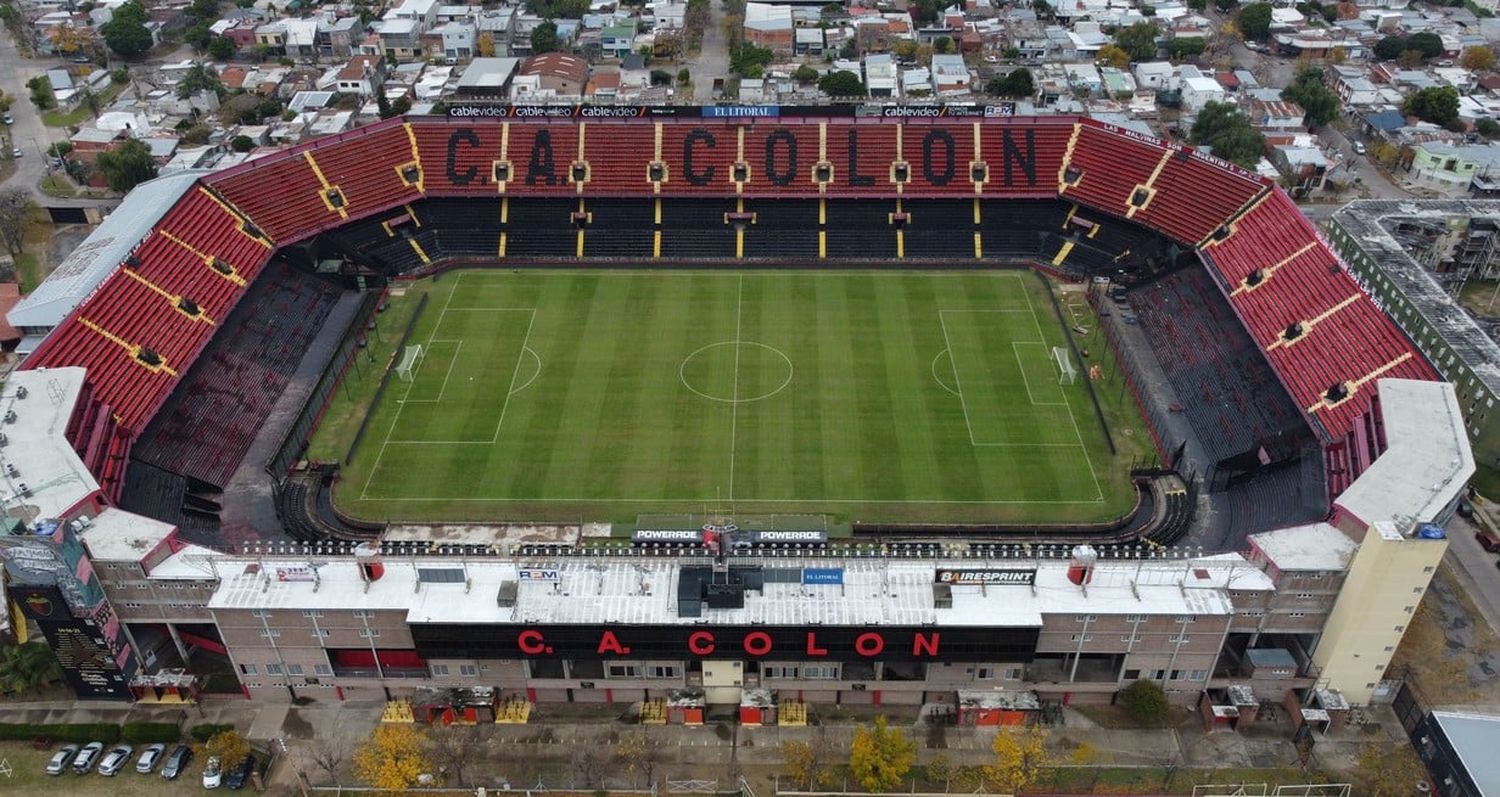 El estadio de Colón espera por Los Pumas y los Wallabies. Crédito: Luis Cetraro