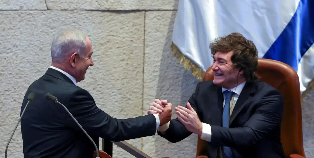 Netanyahu felicitó a Milei por su victoria electoral. Foto: REUTERS / Ronen Zvulun.