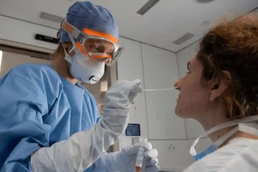 Confirmaron 51 muertes y 65.241 contagios durante el domingo