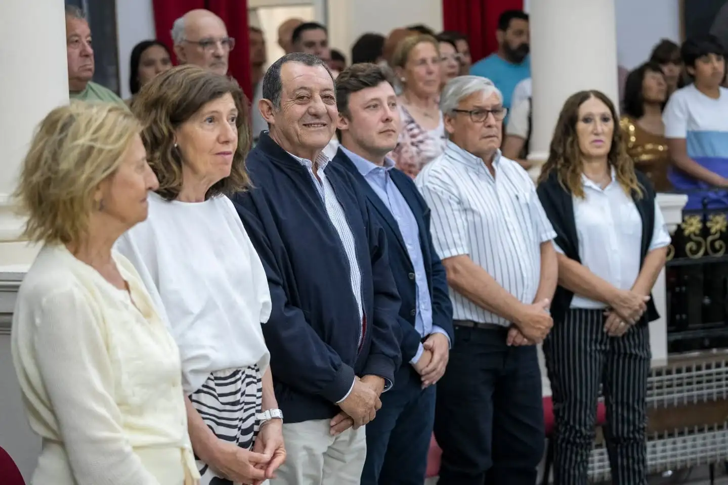 El intendente Julio César Marini asistió a la sesión preparatoria, que contó con la participación de muchos vecinos