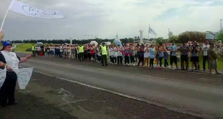Docentes: Representantes del Gobierno provincial llegaron a la ciudad