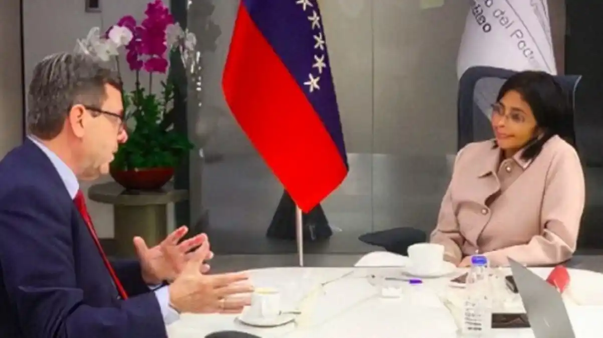 ¡AL PÉTROLEO NI CON EL PÉTALO! Ruptura de relaciones con España no afectará cooperación con REPSOL (DETALLES)