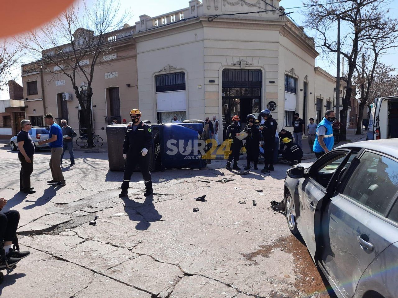 Otro accidente con vuelco en pleno centro de la ciudad