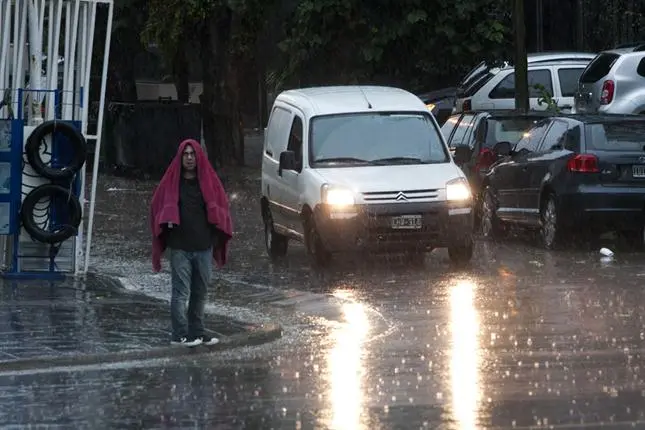 Tras las lluvias, rige el alerta por tormentas fuertes en la Provincia