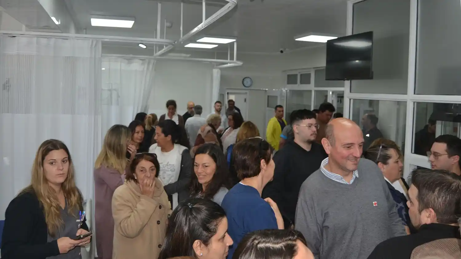 Reinauguraron la sala de Terapia Intensiva del Hospital San Antonio