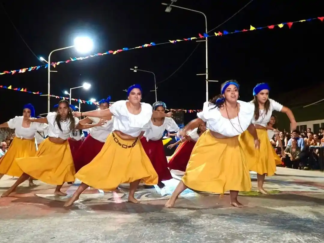 Comparsa Imperio presentó a sus figuras en competición para el Carnaval 2026