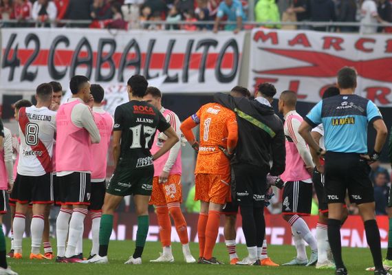 La muerte de un hincha conmocionó al Monumental