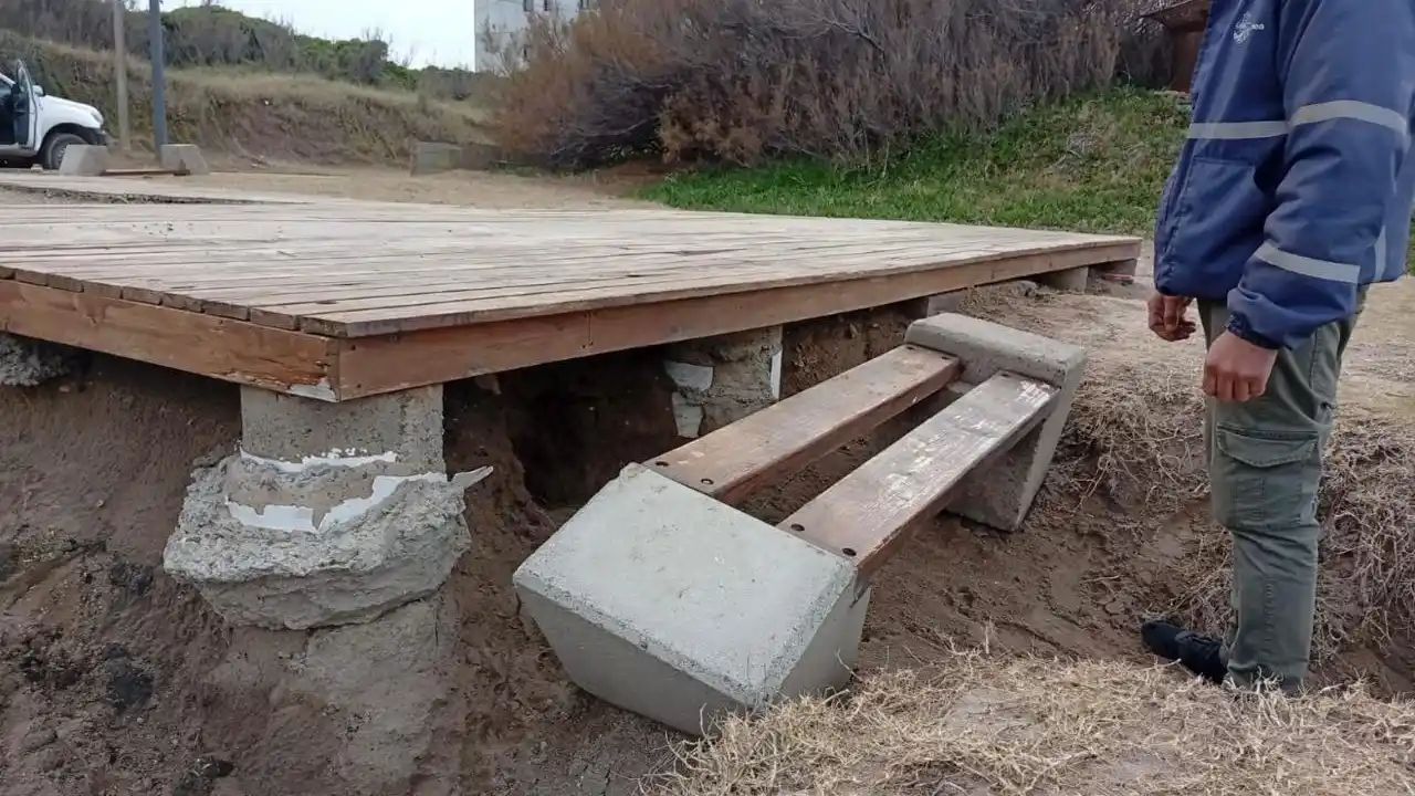 Vandalismo en Quequén: se analizan cámaras de seguridad para identificar a los autores