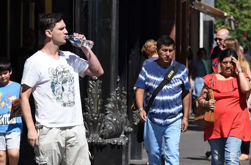 El Servicio Meteorológico Nacional anuncia 36 grados para este lunes