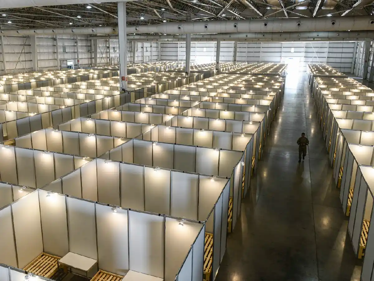 Instalan un centro de salud con 2.452 camas en Tecnópolis para enfermos leves de coronavirus