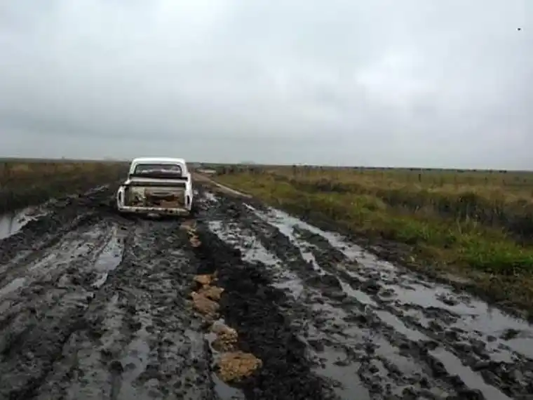 Por la tormenta, recomiendan circular con precaución por rutas y caminos de la provincia