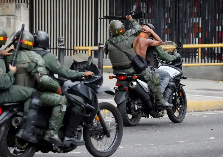 Al menos seis muertos en Venezuela por la brutal represión