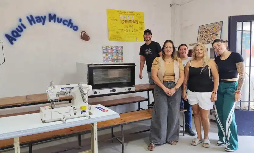 Entregan equipamiento para los talleres del Centro Comunitario de Presidente Derqui