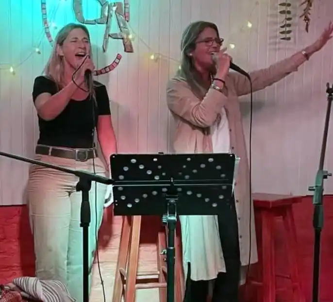 Victoria Tamaño y Eugenia Gervasoni presentan  “Sol de noche”