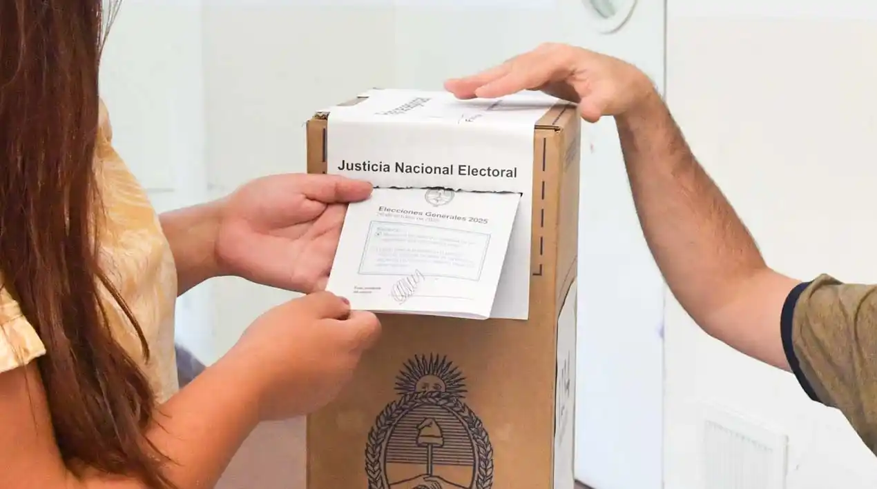 Cuando la urna habla, se callan los discursos