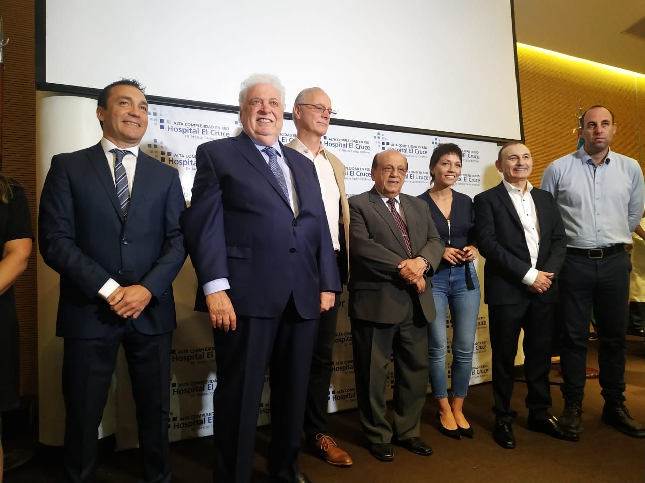 Con la presencia de Watson, asumieron nuevas autoridades en el Hospital "El Cruce" de Florencio Varela