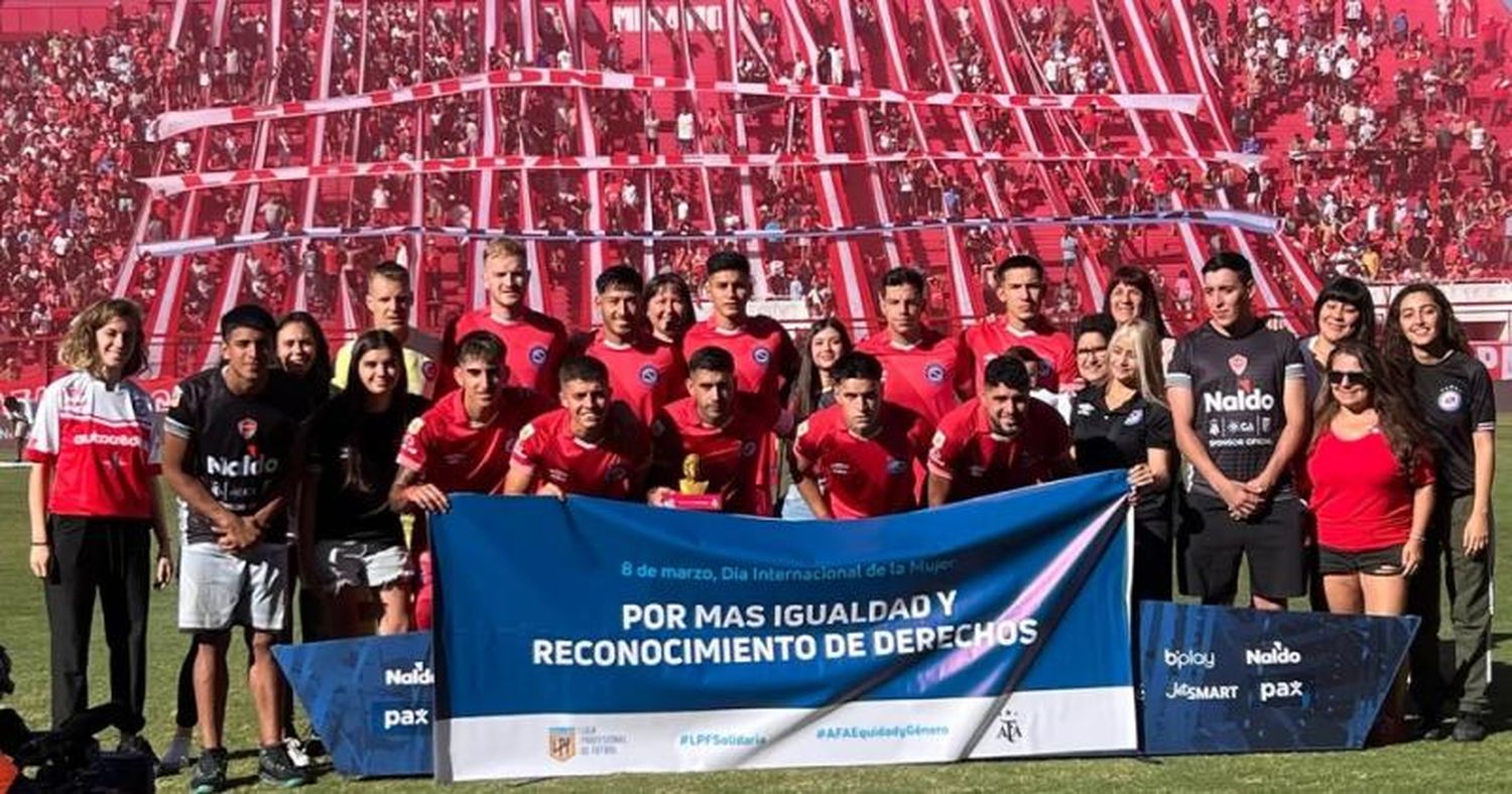 Argentinos Juniors le ganó a Gimnasia de La Plata y es puntero 