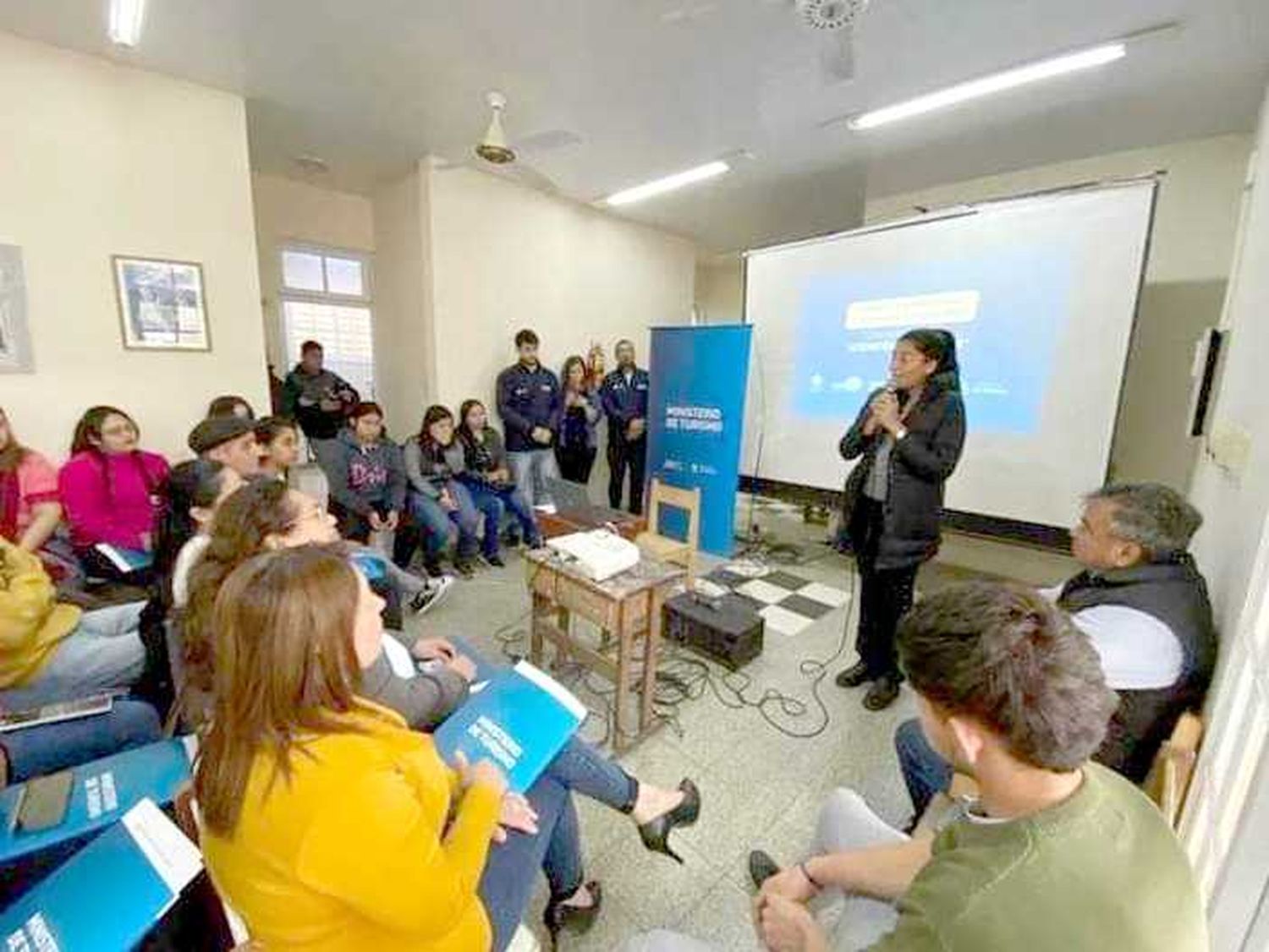 Prestadores turísticos recibieron 
capacitación en Posta Cambio Zalazar