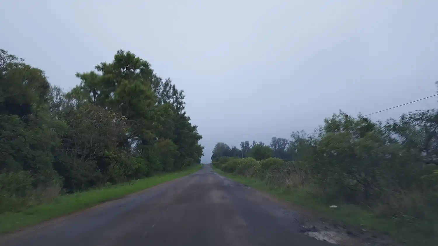 El estado de abandono que se percibe en rutas secundarias no es nuevo, pero sigue sin solución