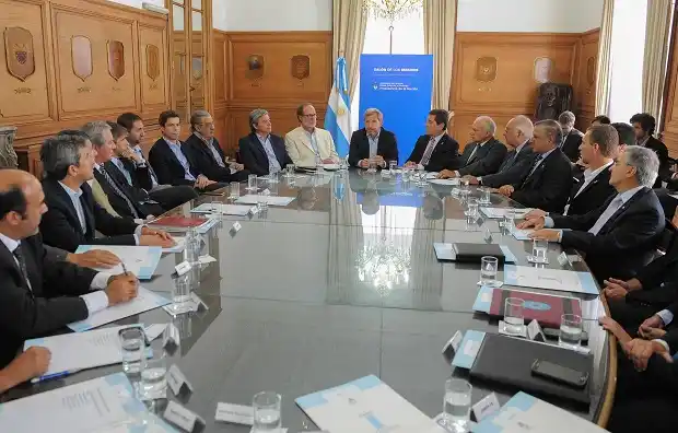 Frigerio recibió a los ministros de Obras Públicas provinciales