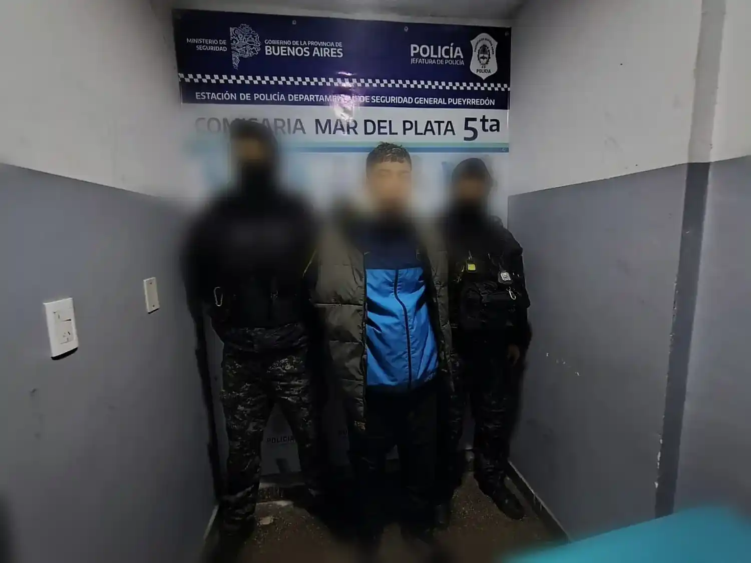 Aprehendieron a un joven que circulaba en una moto robada e intentó escapar de un control policial