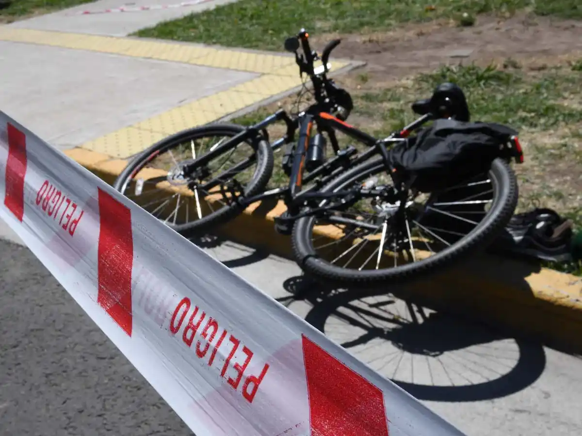 Venado Tuerto: en banda golpean a un joven para robarle el celular