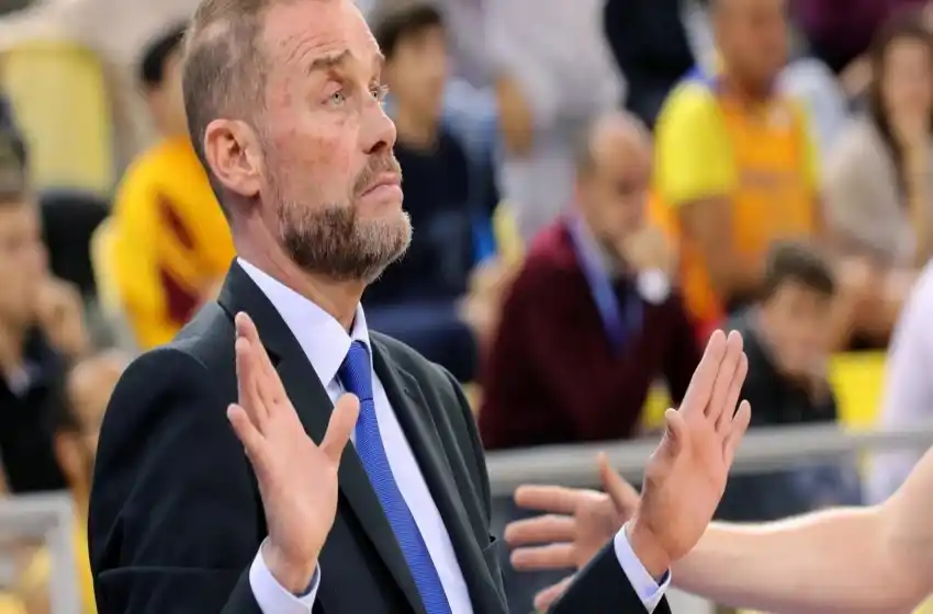 La CAB comunicó que el "Che" García no continuará al frente de la Selección