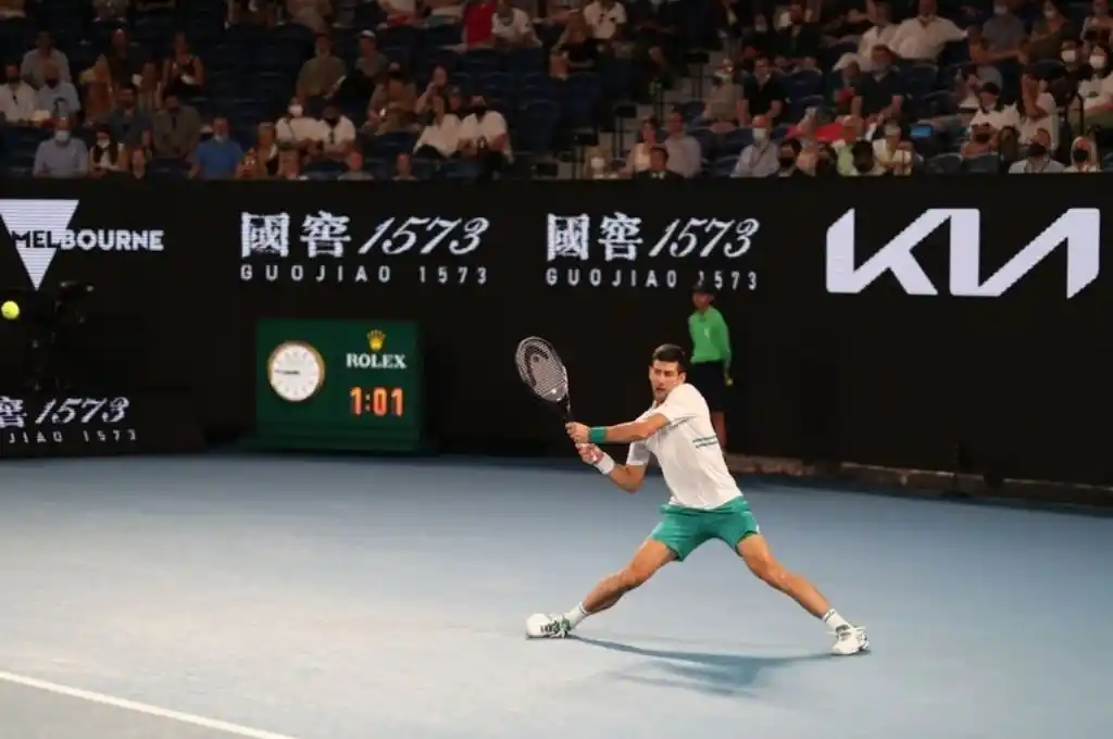 Djokovic le puso fin al sueño de Karatsev y clasificó ala final del Australian Open