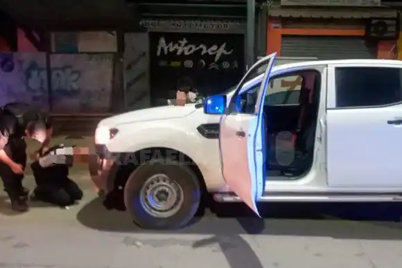 A punta de pistola la amenazaron, la ataron y la obligaron a transferirle dinero a los delincuentes