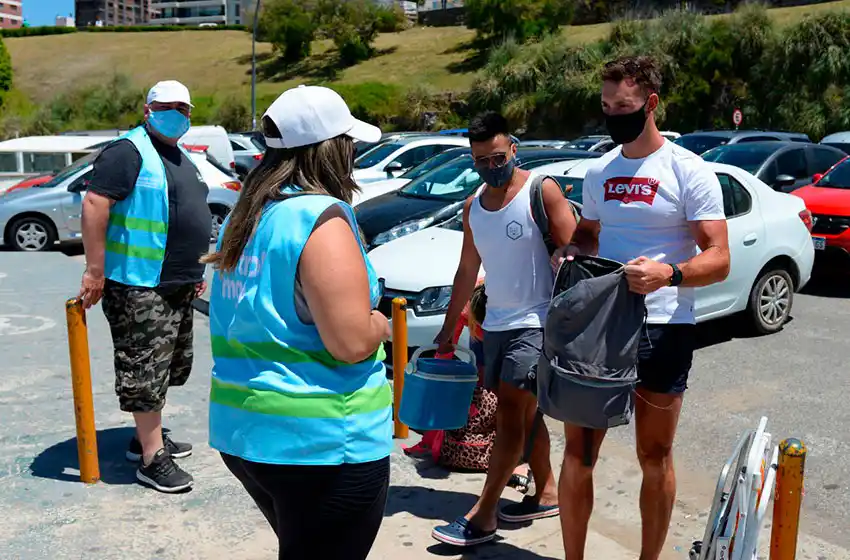 Surgen dudas sobre la contratación de empleados municipales para controles en playas marplatenses