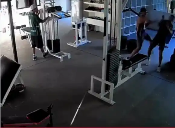 Brutal agresión en Carmen de Areco: un profesor de boxeo sufrió graves fracturas tras ser golpeado por la espalda