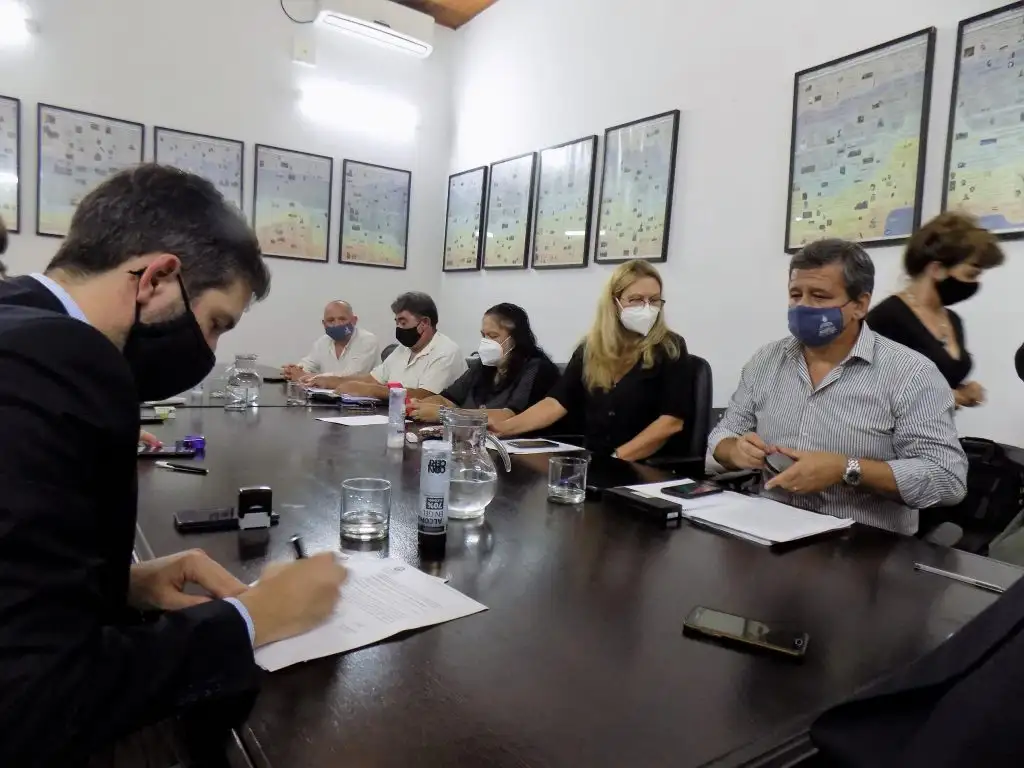 Este jueves el Gobierno recibe a los gremios docentes