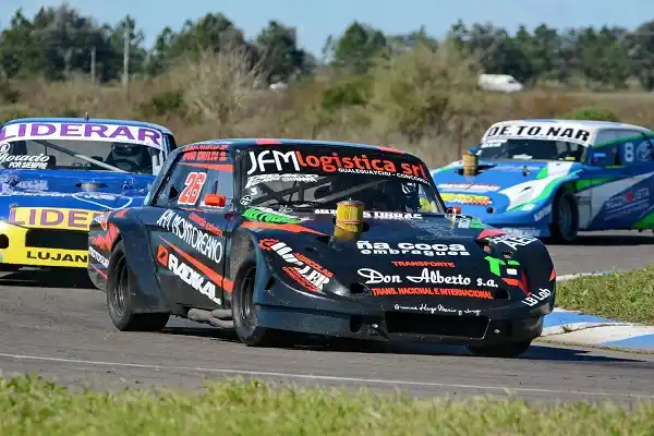 Doblete de Nazareno Carreras en la Clase B de TC del Litoral