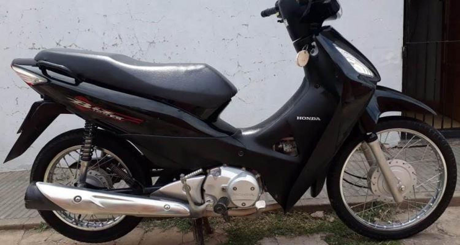 Le secuestraron la moto, pagó la multa y fue a buscarla pero no está en el depósito