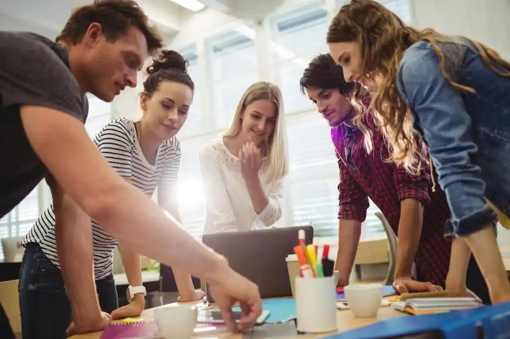 Santa Fe Más: fomentan la inserción laboral de jóvenes en más de 210 localidades