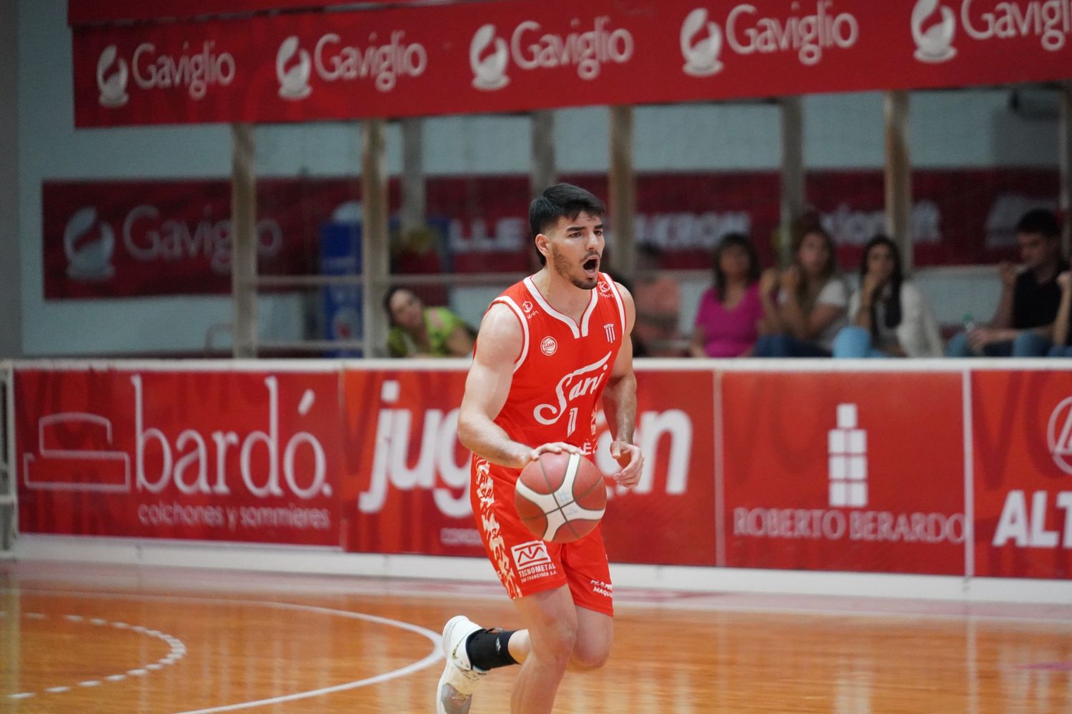San Isidro ganó un partidazo en Suardi.