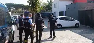 SALIÓ A CELEBRAR HALLOWEEN y la hallaron inconsciente, semidesnuda y ensangrentada