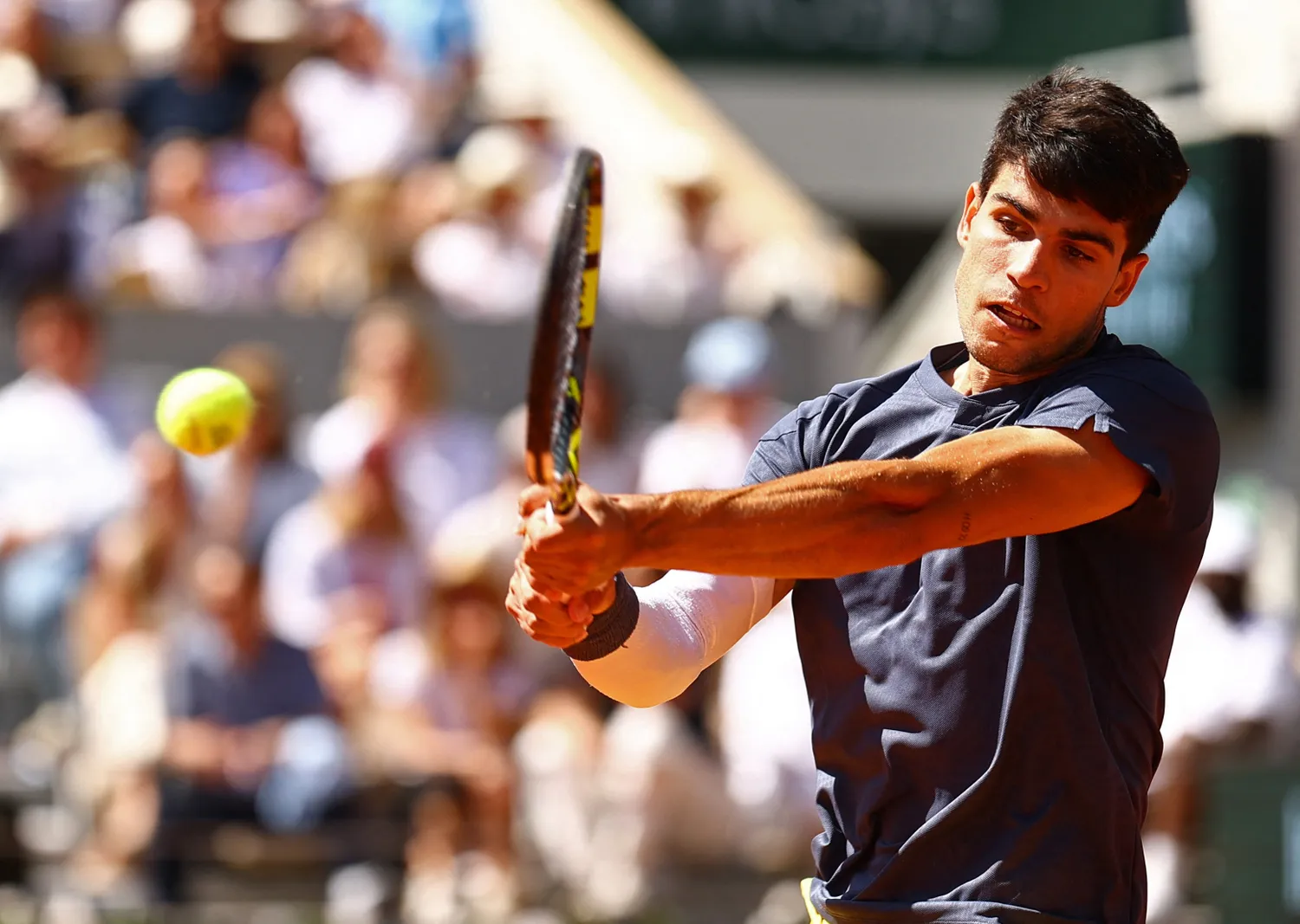 Alcaraz venció a Sinner y definirá con Zverev